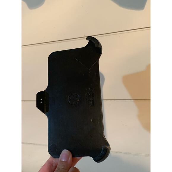 OtterBox Defender Holster Belt Clip-On for iPhone 14 EUC - Picture 3 of 4